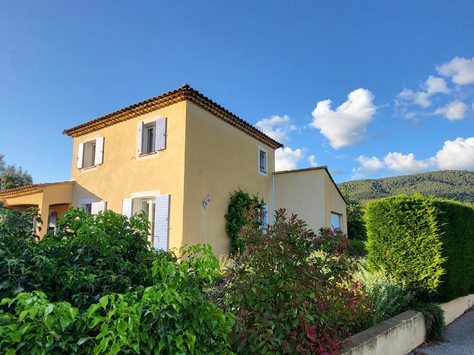 Villa Les Burons Aups Esterno foto