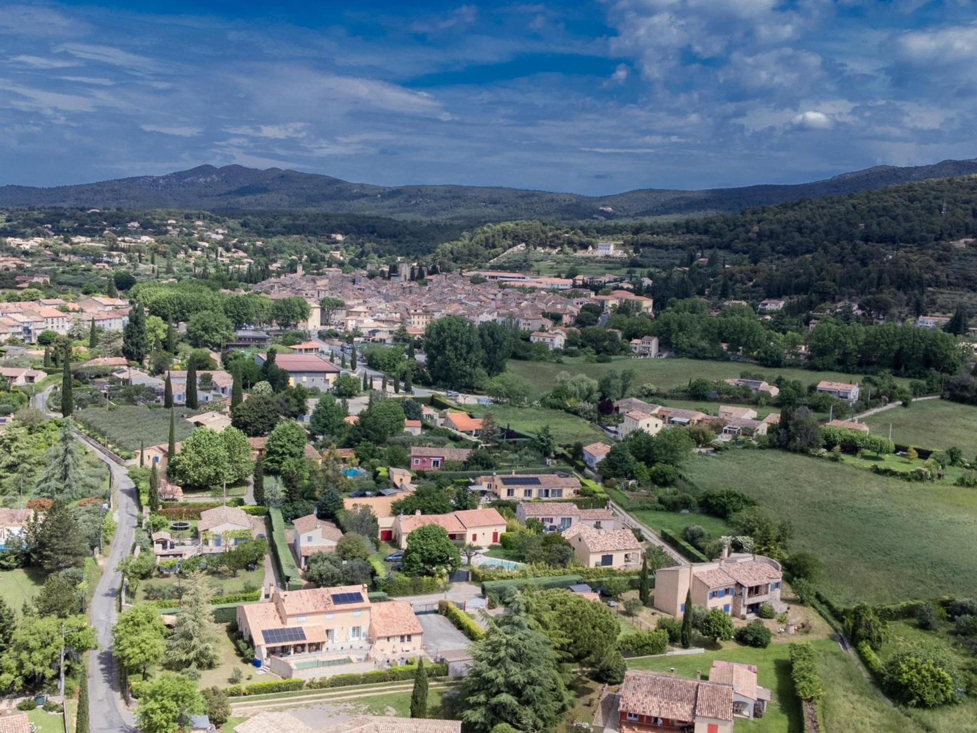 Villa Les Burons Aups Esterno foto