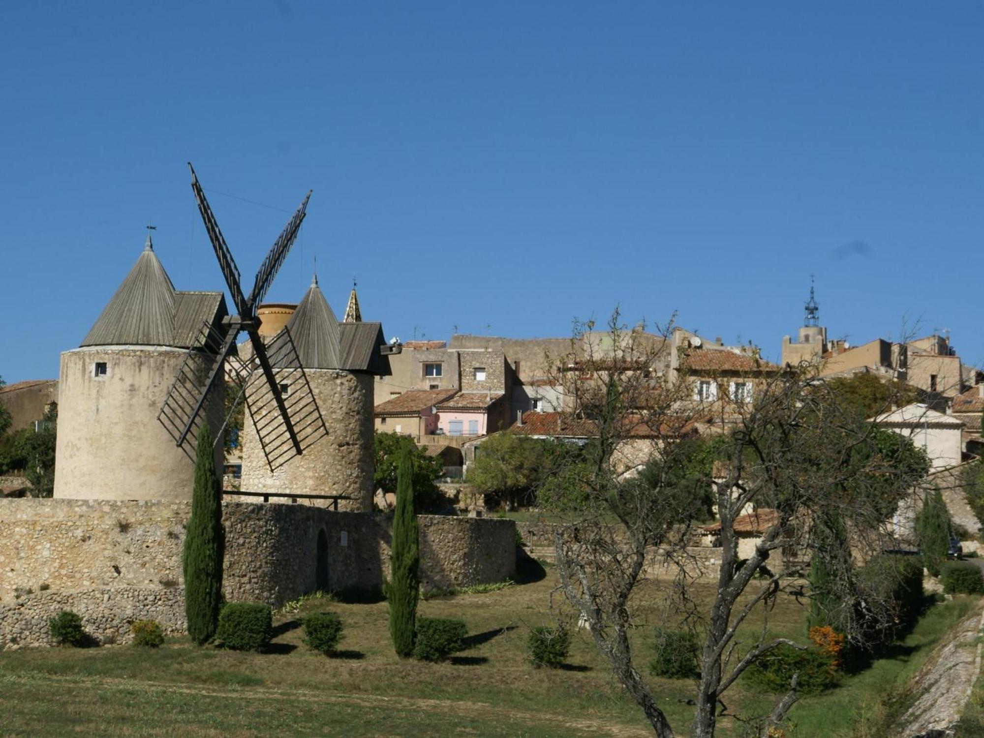 Villa Les Burons Aups Esterno foto