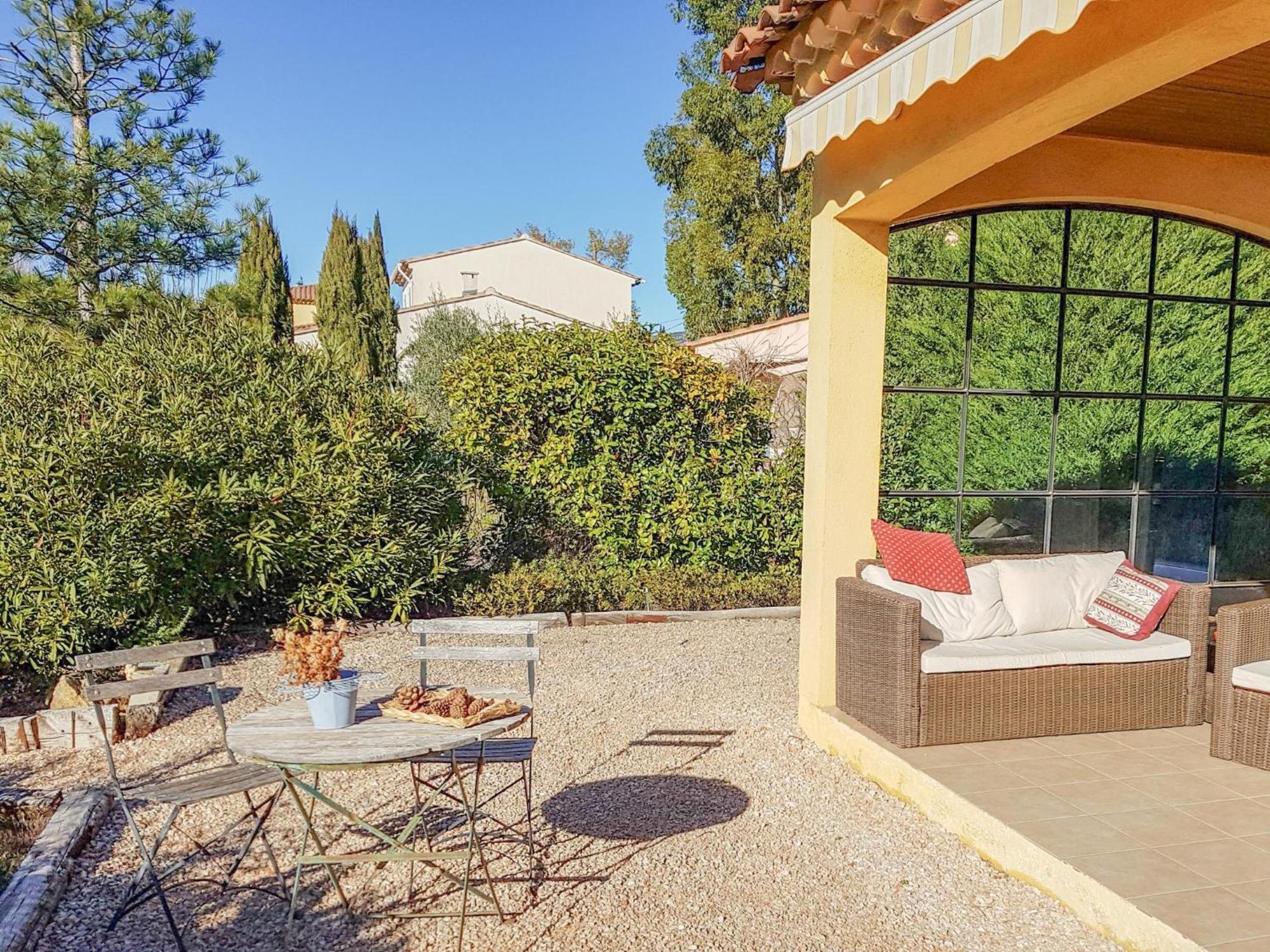 Villa Les Burons Aups Esterno foto